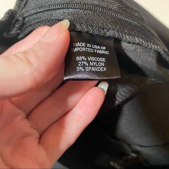 Drew Black Pleated Zip Closure Cropped Pants - Picture 6 of 6